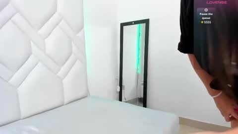 Snapshot of myinnocentwhore chatting on September 2025 10:02:01 PM LINDA AND EMILIO online show from September 2025 10:02:01 PM