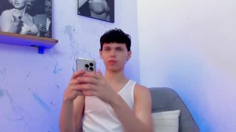 Snapshot of mykelcano chatting on October 2025 03:01:02 PM Mykel online show from October 2025 03:01:02 PM