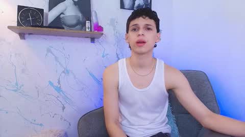 Snapshot of mykelcano chatting on October 2025 02:01:02 PM Mykel online show from October 2025 02:01:02 PM