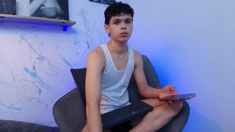 Snapshot of mykelcano chatting on November 2025 05:11:01 PM Mykel online show from November 2025 05:11:01 PM