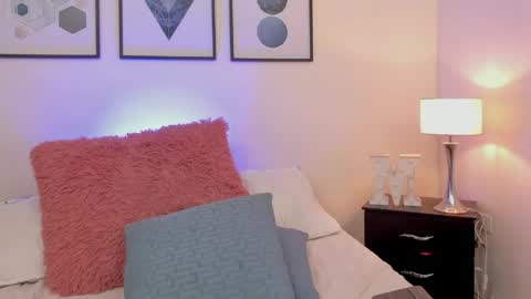Mykel   online show from May 2026 01:27:01 PM