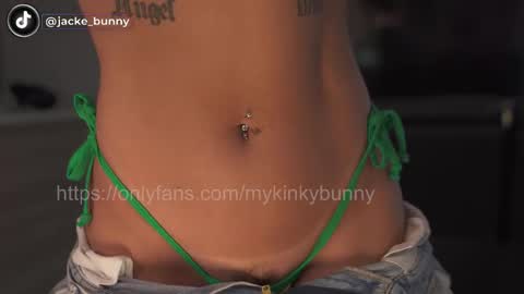 jacke BUNNY online show from November 2025 09:46:02 PM