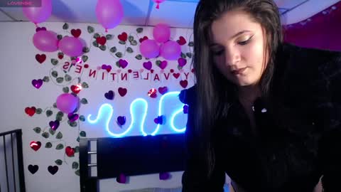 helen online show from February 2025 02:15:01 AM