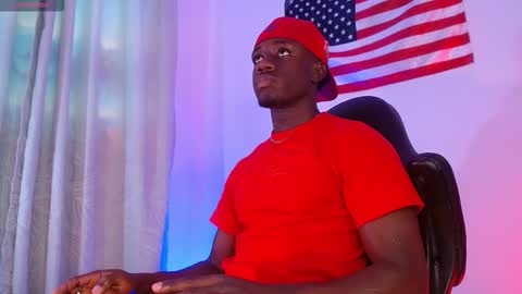 Snapshot of mylowallacee chatting on November 2025 07:37:02 PM Mylo Wallace online show from November 2025 07:37:02 PM