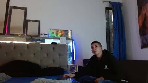 Snapshot of myluandjackhot chatting on February 2025 12:19:02 PM Myluandjack online show from February 2025 12:19:02 PM