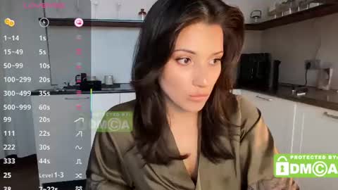 hey its Mel online show from June 2026 06:32:01 PM