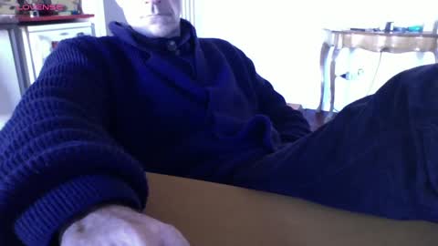 Snapshot of mynakedbeach chatting on January 2025 08:31:01 AM Bi sexy guy lovense hush is on private is open or password show tip if you like. online show from January 2025 08:31:01 AM