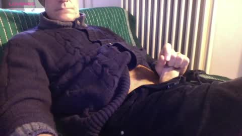 Snapshot of mynakedbeach chatting on February 2025 03:31:01 PM Bi sexy guy lovense hush is on private is open or password show tip if you like. online show from February 2025 03:31:01 PM