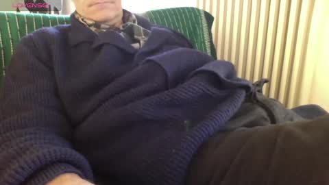 Snapshot of mynakedbeach chatting on March 2025 07:30:02 AM Bi sexy guy lovense hush is on private is open or password show tip if you like. online show from March 2025 07:30:02 AM