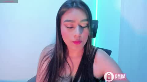 Snapshot of mypretty_isabella chatting on October 2025 05:37:02 AM Bella online show from October 2025 05:37:02 AM