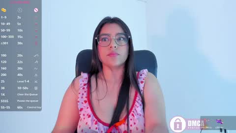 Snapshot of mypretty_isabella chatting on May 2026 07:28:02 AM Bella online show from May 2026 07:28:02 AM