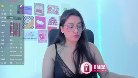 Snapshot of mypretty_isabella chatting on June 2026 02:06:01 AM Bella online show from June 2026 02:06:01 AM