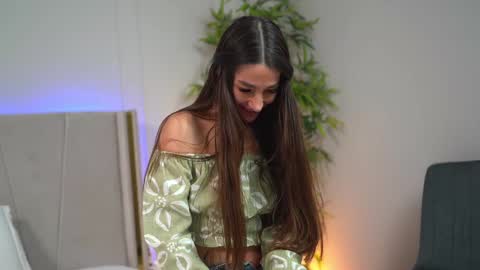 Snapshot of myriamfox_ chatting on February 2025 11:56:01 AM Miryam online show from February 2025 11:56:01 AM