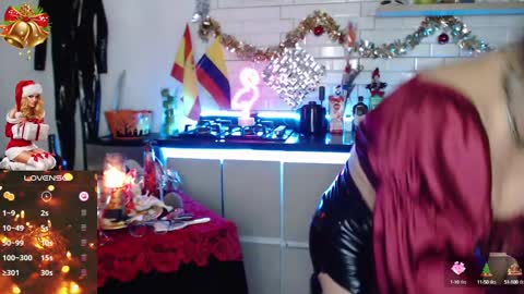 Snapshot of myrnasexxx chatting on December 2024 01:48:01 AM Myrna Sessions online show from December 2024 01:48:01 AM