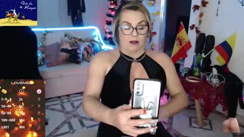 Snapshot of myrnasexxx chatting on January 2025 01:59:02 AM Myrna Sessions online show from January 2025 01:59:02 AM