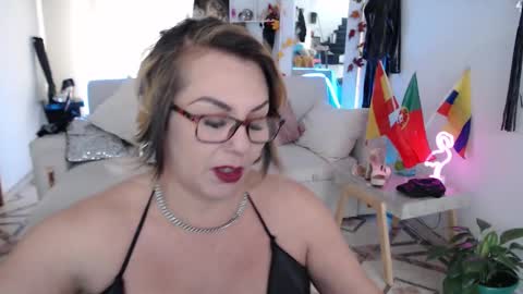 Snapshot of myrnasexxx chatting on January 2025 07:04:02 PM Myrna Sessions online show from January 2025 07:04:02 PM