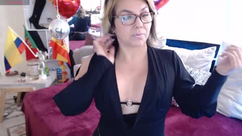 Snapshot of myrnasexxx chatting on March 2025 11:51:01 AM Myrna Sessions online show from March 2025 11:51:01 AM