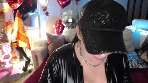Snapshot of myrnasexxx chatting on March 2025 11:27:01 PM Myrna Sessions online show from March 2025 11:27:01 PM