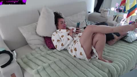 Myrna Sessions online show from January 2026 07:11:01 PM