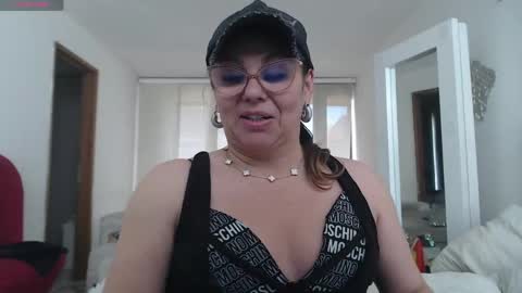 Myrna Sessions online show from May 2026 04:12:02 PM