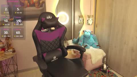 S A R A online show from October 2025 12:03:01 PM