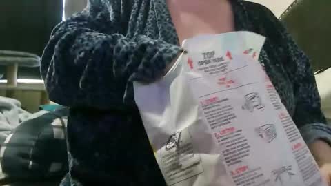 Snapshot of mysteriouswoman18 chatting on October 2025 09:24:01 PM mysteriouswoman18 online show from October 2025 09:24:01 PM