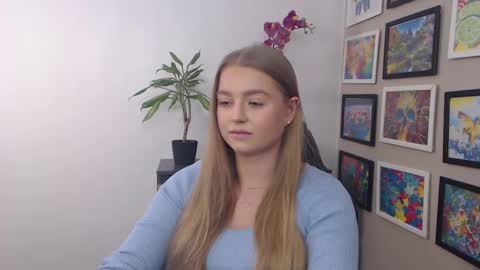 Snapshot of mysteryericax chatting on January 2025 10:33:02 AM Erica online show from January 2025 10:33:02 AM