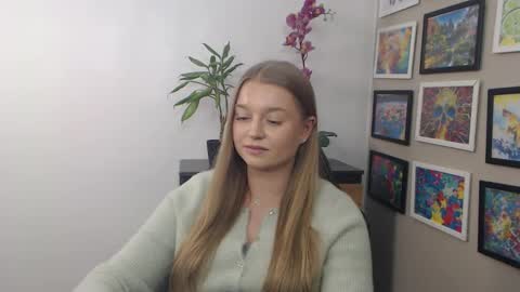 Snapshot of mysteryericax chatting on February 2025 05:43:01 PM Erica online show from February 2025 05:43:01 PM