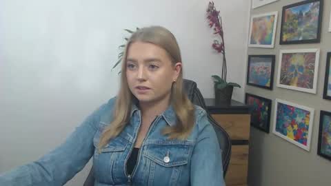 Erica online show from October 2025 09:41:02 AM