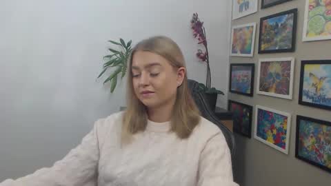 Erica online show from October 2025 08:40:02 AM