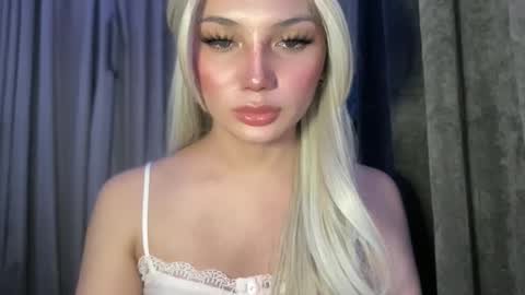 Snapshot of mysteryman_xxx chatting on April 2026 08:26:01 PM UR GIRL NEXTDOOR online show from April 2026 08:26:01 PM