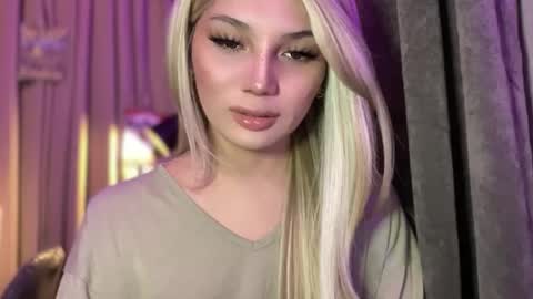 Snapshot of mysteryman_xxx chatting on May 2026 10:32:01 AM UR GIRL NEXTDOOR online show from May 2026 10:32:01 AM