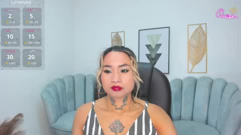 mystic_nova_ online show from April 2026 11:22:02 AM