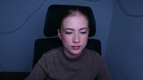 Emelie online show from September 2025 11:21:02 AM