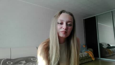 Snapshot of mysticglimmer chatting on September 2025 10:27:01 AM Anika online show from September 2025 10:27:01 AM