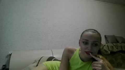 Snapshot of mysticglimmer chatting on October 2025 01:43:02 PM Anika online show from October 2025 01:43:02 PM