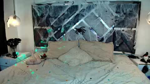 Snapshot of mysticmature chatting on October 2025 03:35:02 PM Mystic online show from October 2025 03:35:02 PM