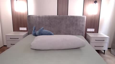 mysticsirenn online show from November 2025 09:31:02 AM