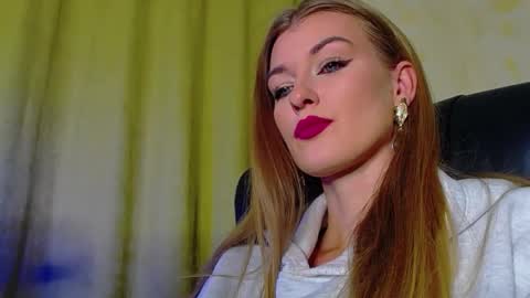 mysticvenus_ online show from November 2025 03:25:02 PM