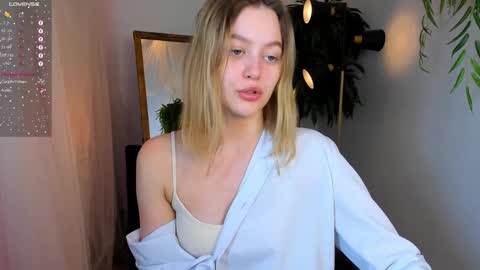 Snapshot of n0_nude chatting on January 2025 02:08:02 PM Eva online show from January 2025 02:08:02 PM