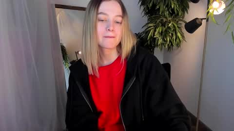 Snapshot of n0_nude chatting on February 2025 04:03:01 PM Eva online show from February 2025 04:03:01 PM