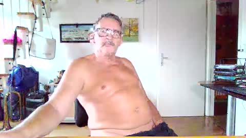 Snapshot of nacktputzer20171 chatting on September 2025 03:26:01 PM Mach mich heiss mit Token bis zum Orgasmus online show from September 2025 03:26:01 PM