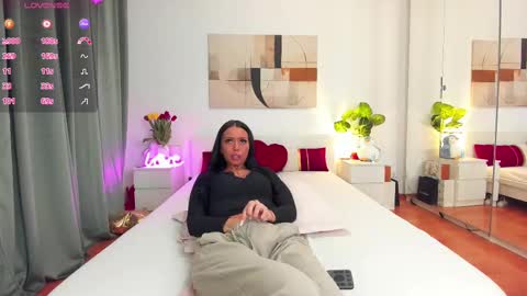 Nadia online show from March 2025 06:26:02 PM