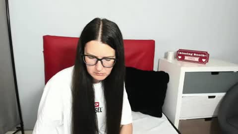 nadiatrue online show from June 2026 05:39:01 PM