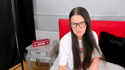 nadiatrue online show from July 2026 05:19:02 PM