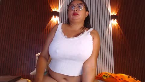 Nadia online show from April 2026 09:33:02 AM