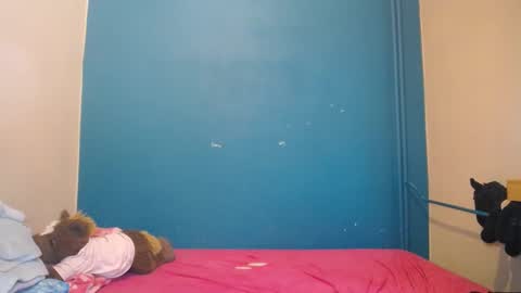 nadinnnea online show from February 2025 11:33:01 AM