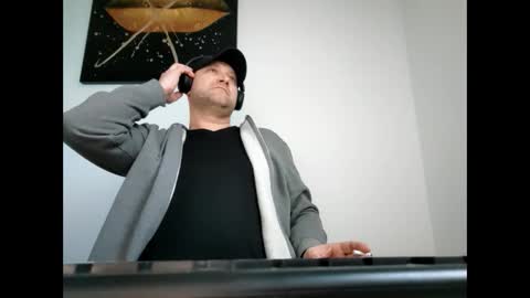 Snapshot of nadir_sinz chatting on February 2026 06:11:02 AM Nadir online show from February 2026 06:11:02 AM