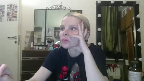 nadyagt online show from May 2026 09:33:01 PM