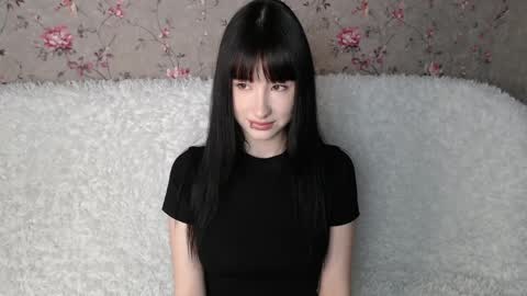 Naemi online show from May 2026 03:06:01 PM